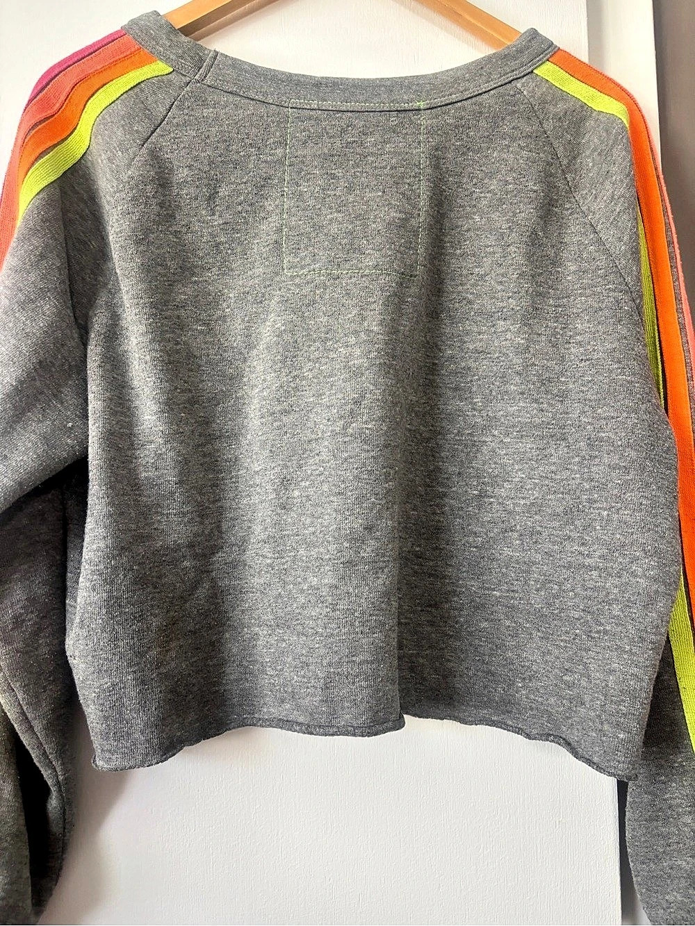 Aviator nation Women's Cropped Sweatshirt Gray & Pink - Picture 2 of 8